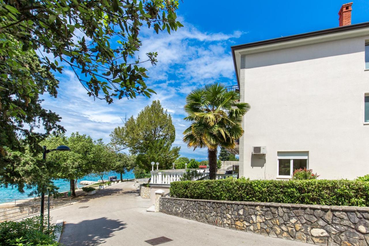 Apartments & Rooms Milcetic D Malinska Exterior foto