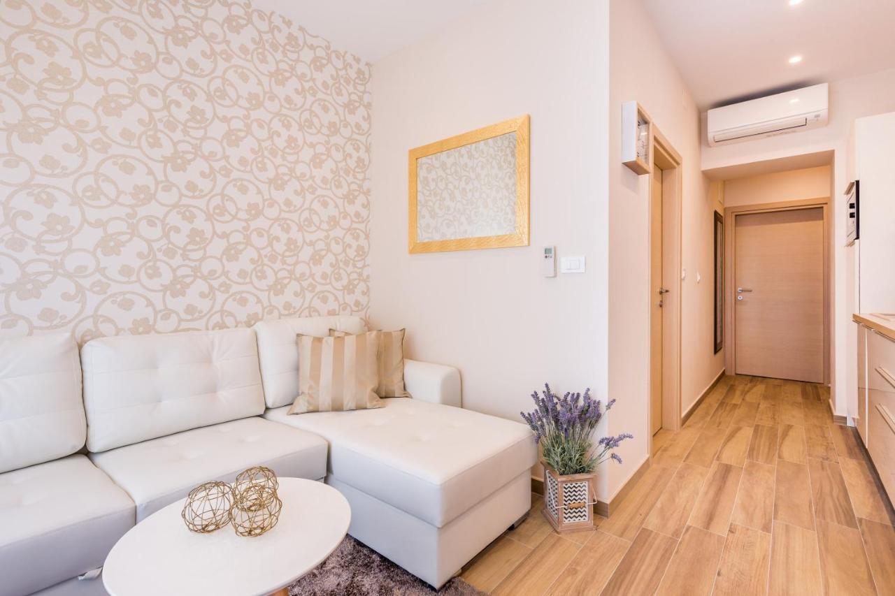 Apartments & Rooms Milcetic D Malinska Exterior foto
